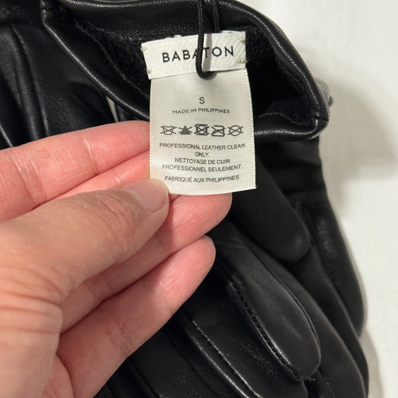 New w/ Tag Aritzia 100% Leather Gloves - Picture 2 of 3